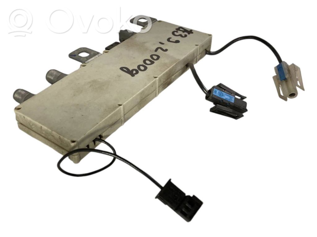 Antenna amplifier