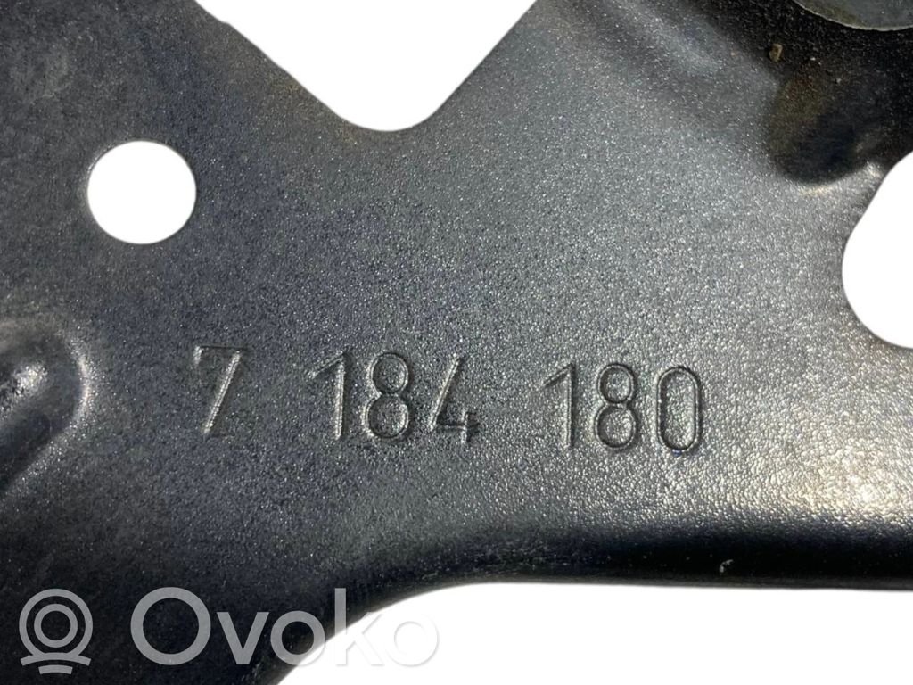 Fender mounting