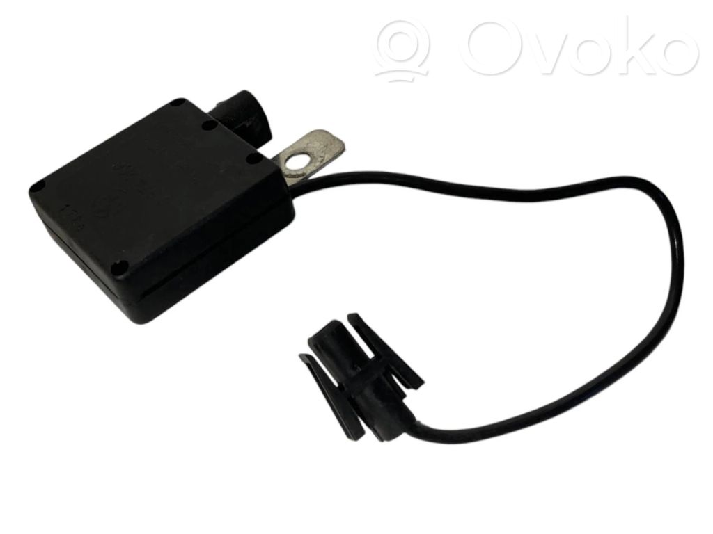 Antenna amplifier
