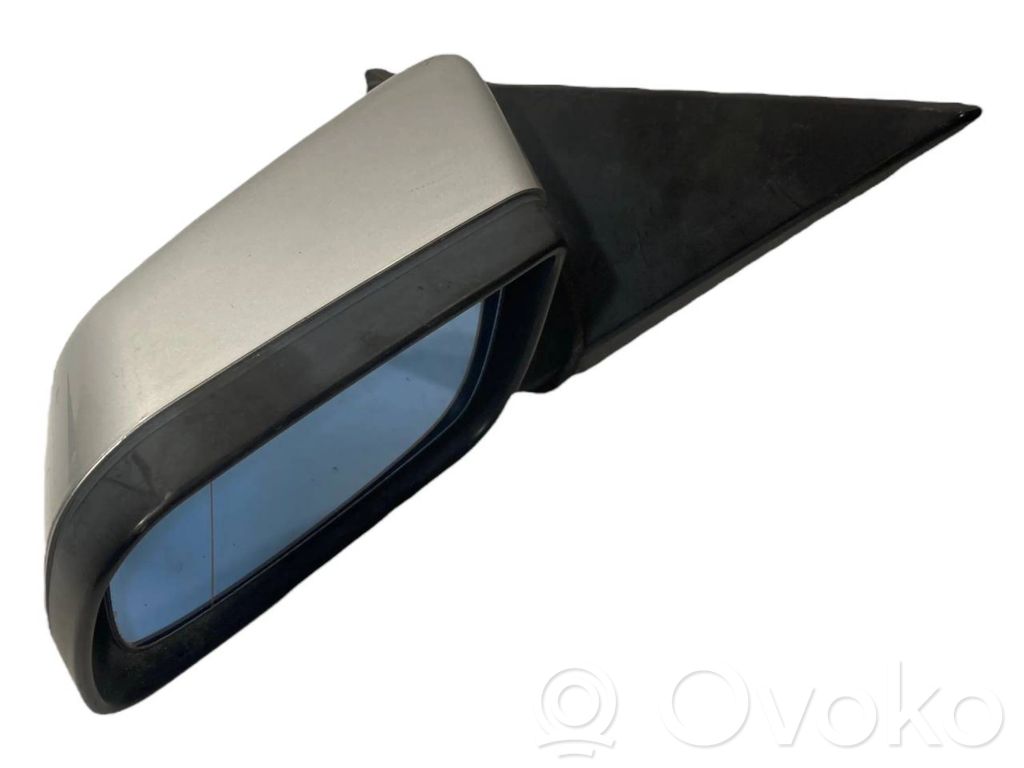 Mirror (electrically controlled)