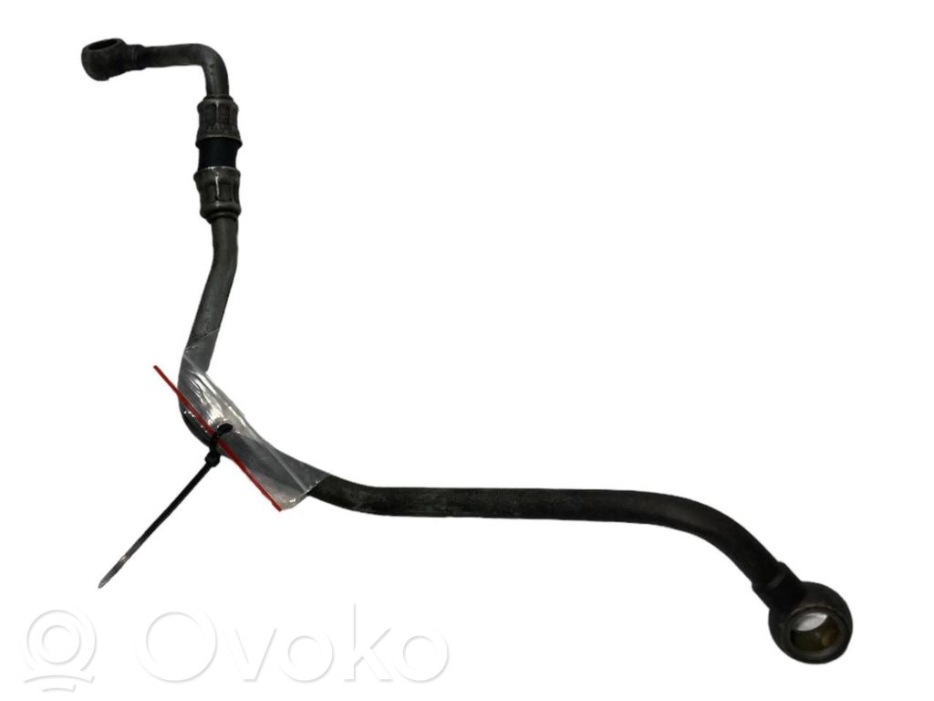 Oil supply pipe (in the crankcase)
