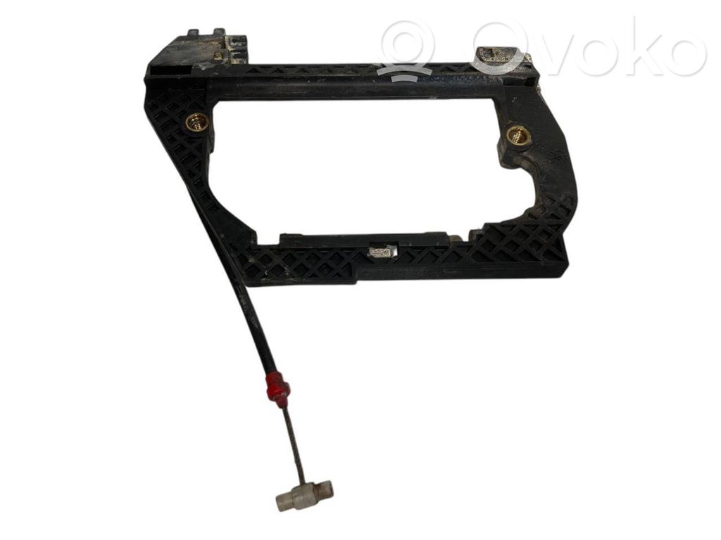 Holder/bracket for external opening handle at the back