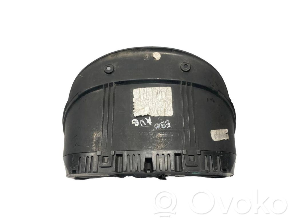 Speedometer (in the instrument panel)
