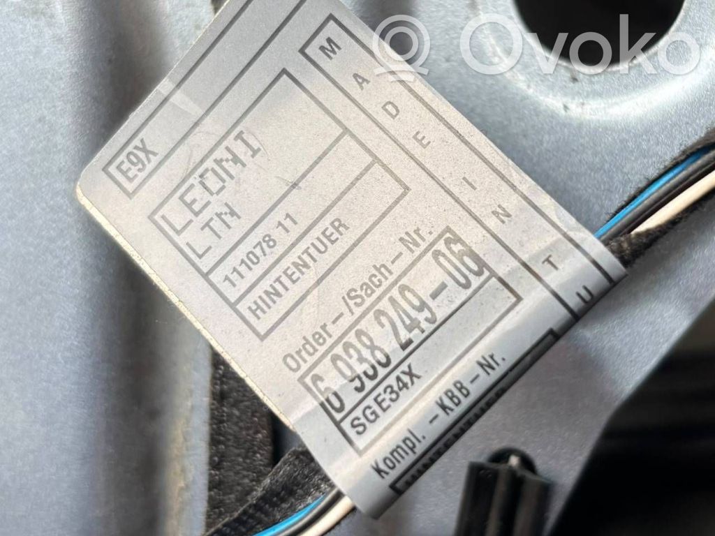 Aizmugurējās durvis