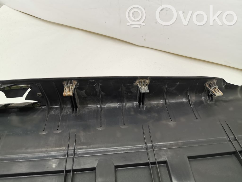 Trunk sill trim