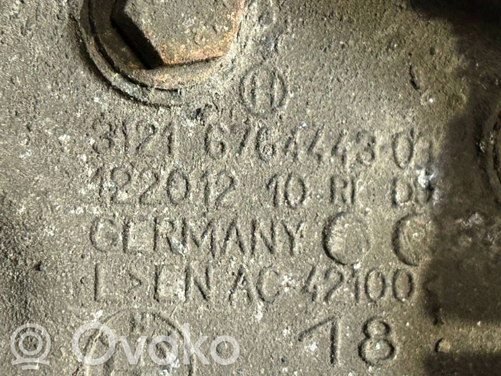 Priekšējā riteņa rumbas vārpstas šarnīrs (stupica, capfa)