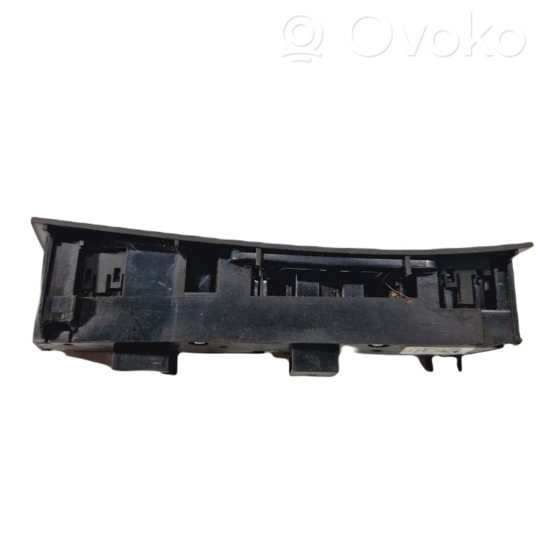 Anti-skid (ASR) switch