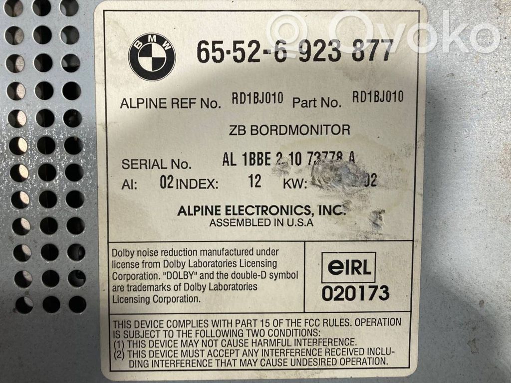 Radio / CD/DVD atskaņotājs / navigācija