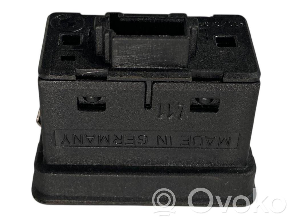 Elektrisko logu slēdzis