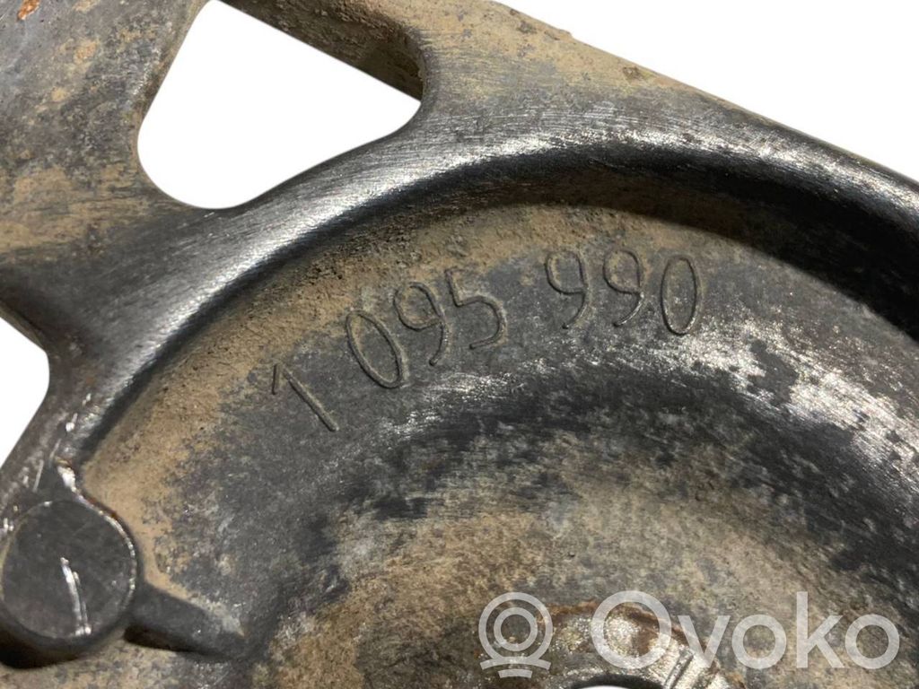 Rear reducer mount