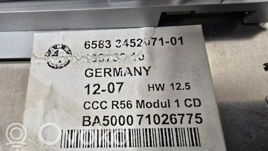 Radio / CD/DVD player / navigation