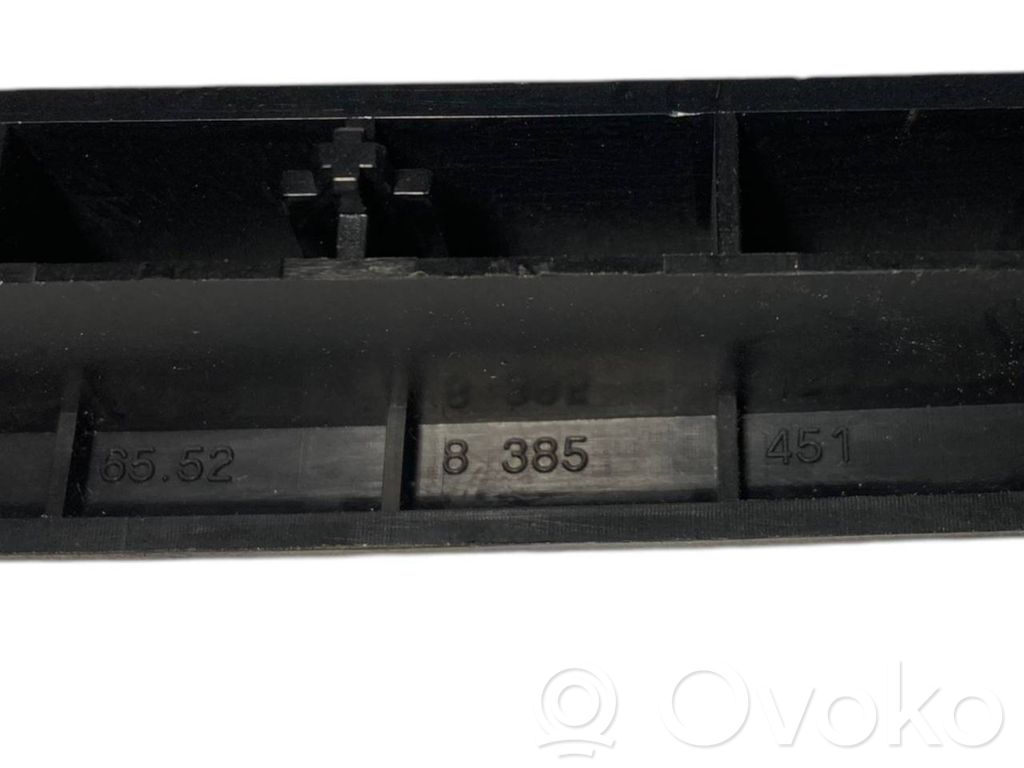 Radiouztvērēja / navigācija dekoratīvā apdare