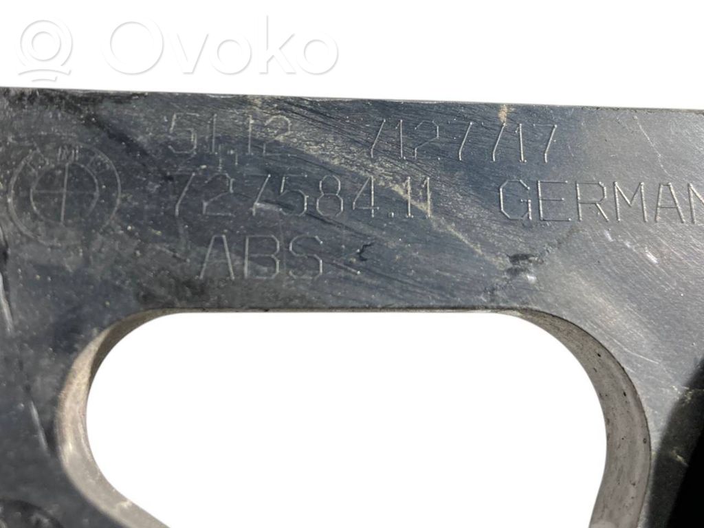 Rear bumper mounting bracket