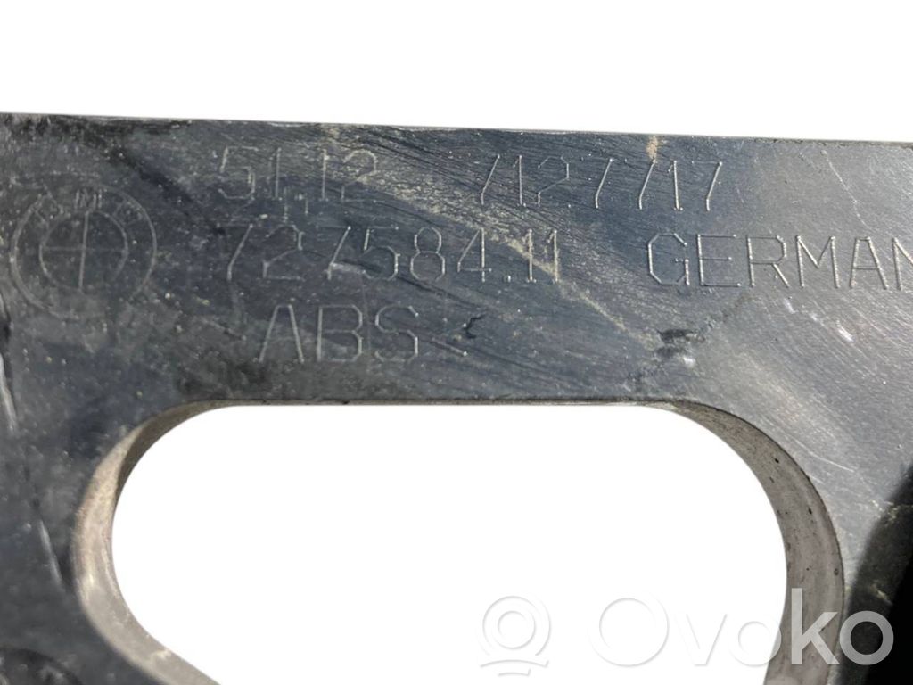 Rear bumper mounting bracket