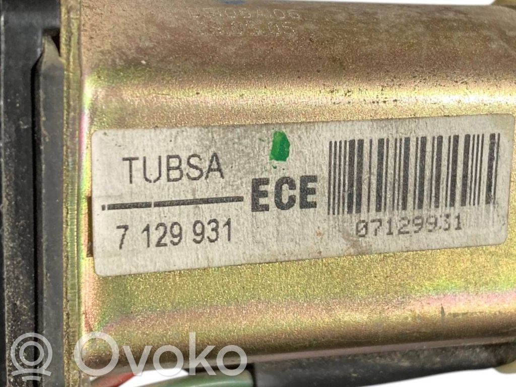 Aizmugurējā pārsega pievilcējs