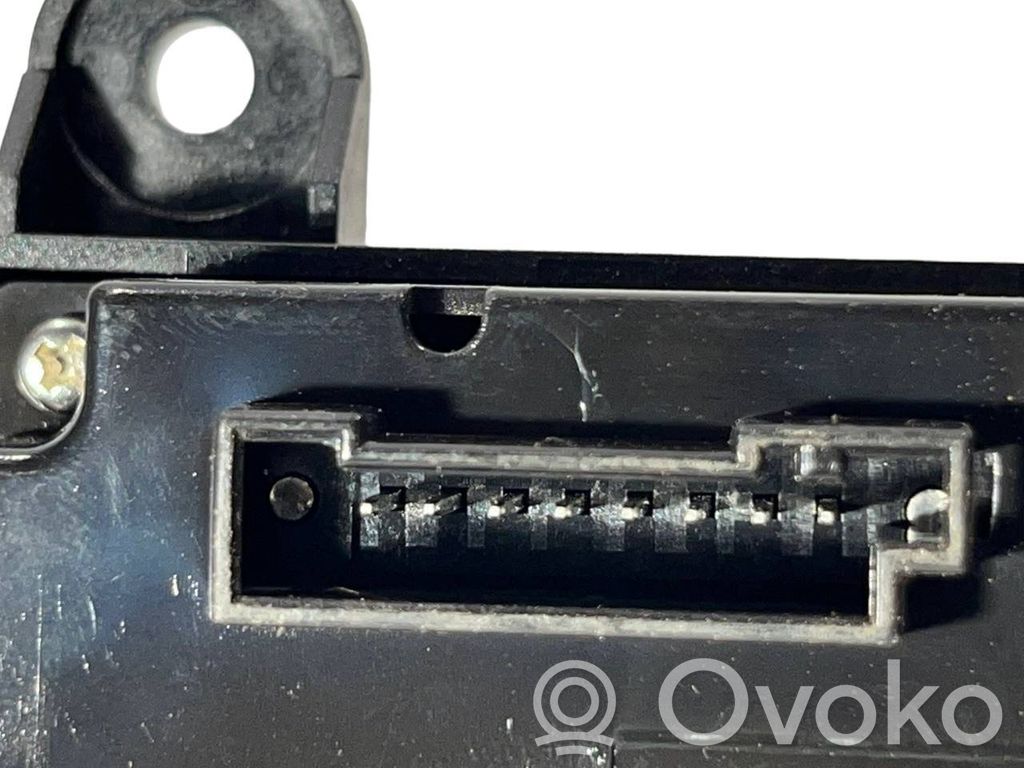 Multimedia controller