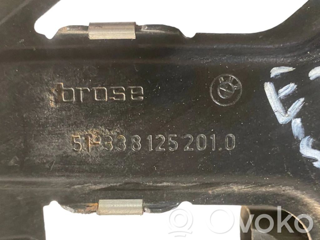 Priekšpusē elektriskā loga pacelšanas mehānisma komplekts