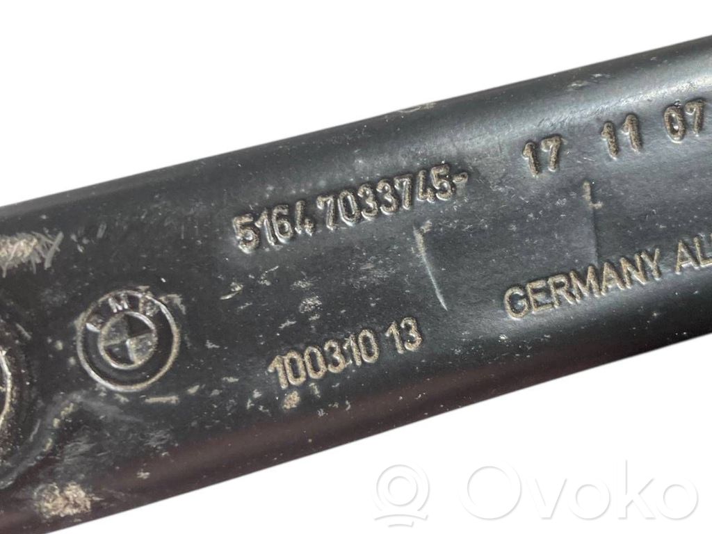 Radiatoru paneļa turētājs (televizora)