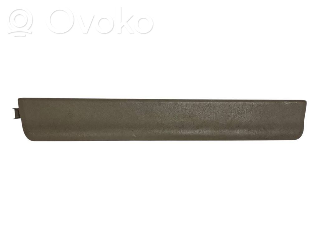 Priekšējā sliekšņa dekoratīvā apdare (iekšējā)