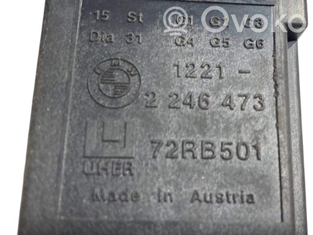 Kvēlsveču relejs