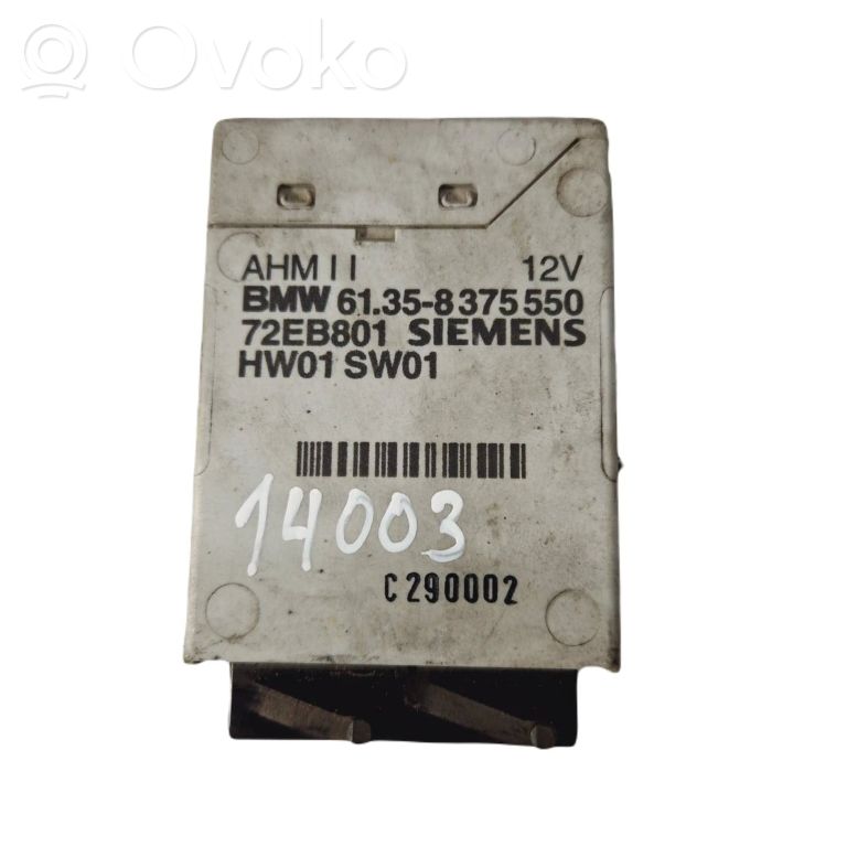 Piekabes āķa vadības bloks