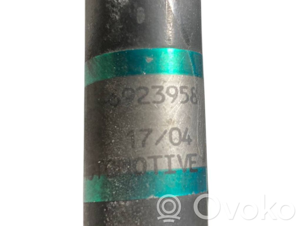 Air conditioner pipe(s) / hose(s)