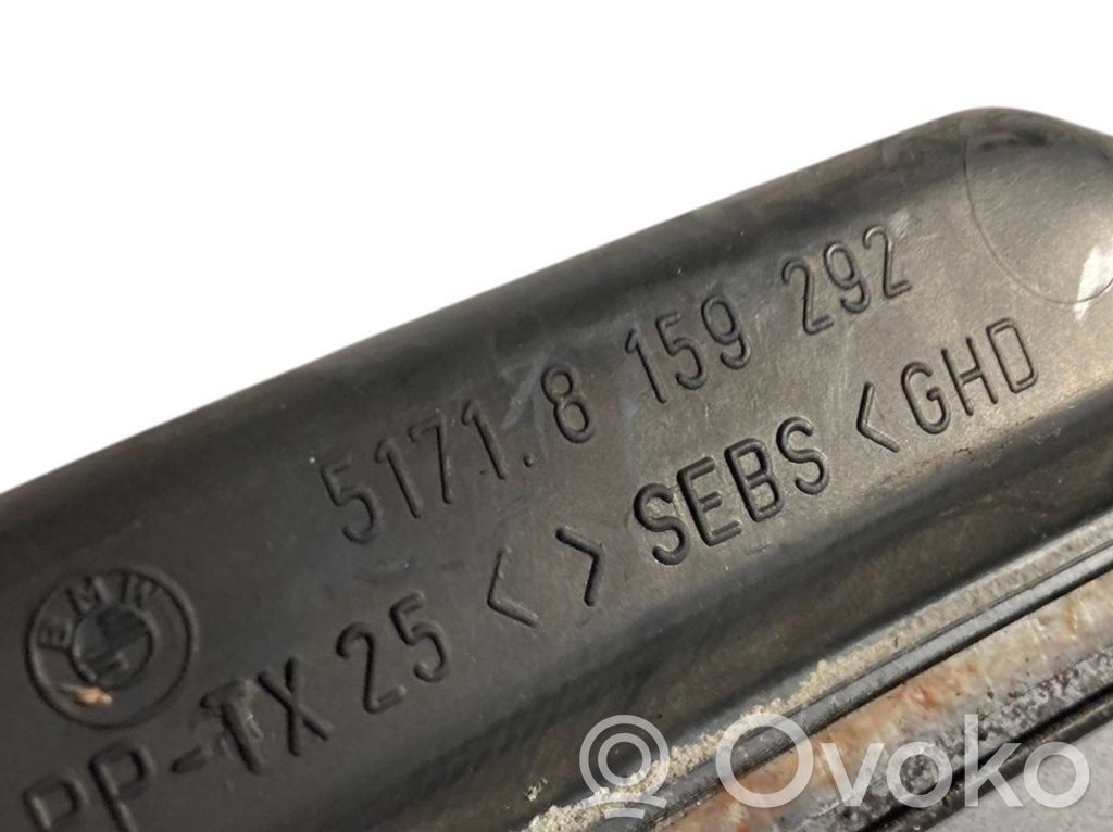 Stikla tīrītāja slotiņas