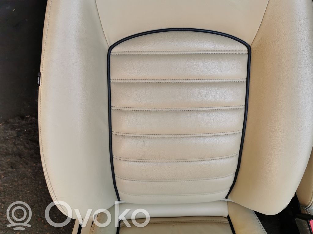 Salona daļu komplekts