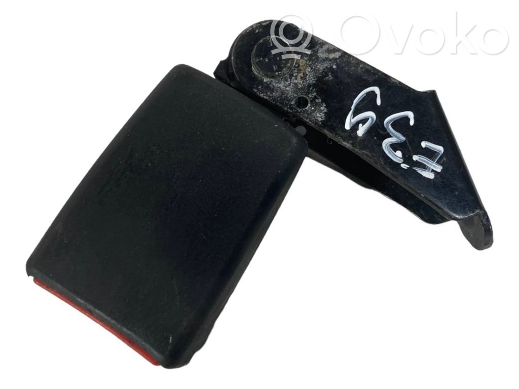 Rear belt buckle