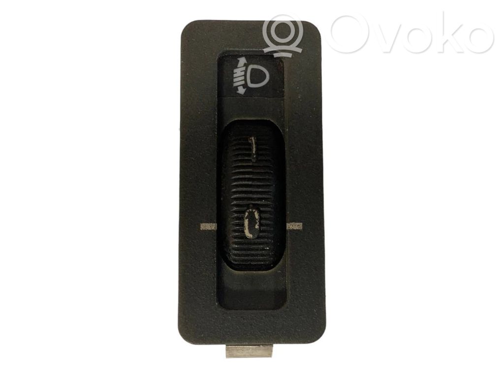Headlight leveling switch
