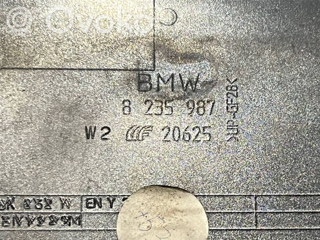 Spoilera aizmugurējais vāks