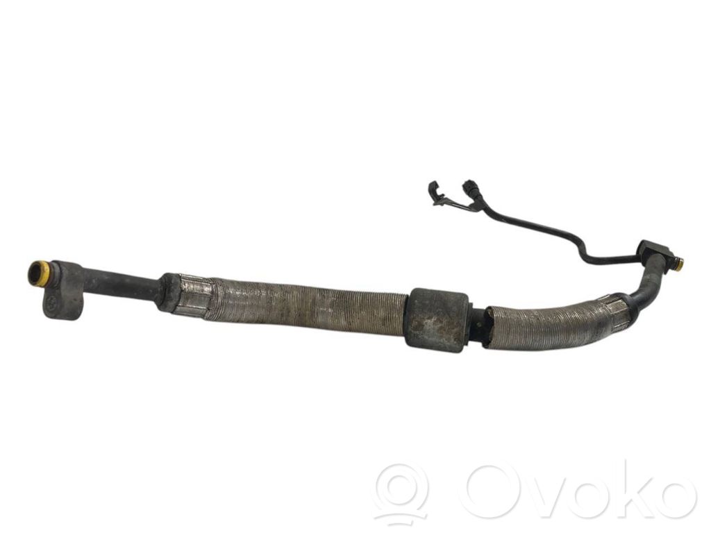 Air conditioner pipe(s) / hose(s)