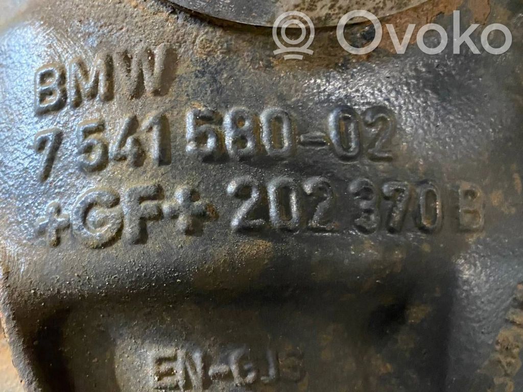 Aizmugurējais reduktors