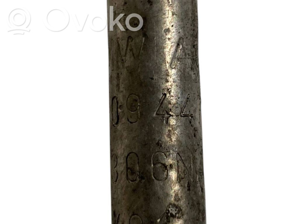 Air conditioner pipe(s) / hose(s)