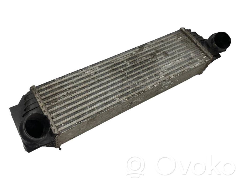 Starpdzesētāja radiators
