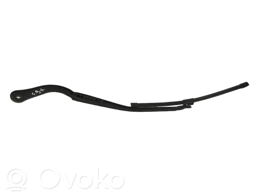 Windshield wiper arm