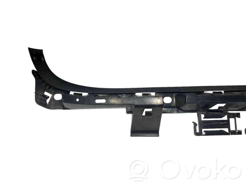 Rear bumper mounting bracket