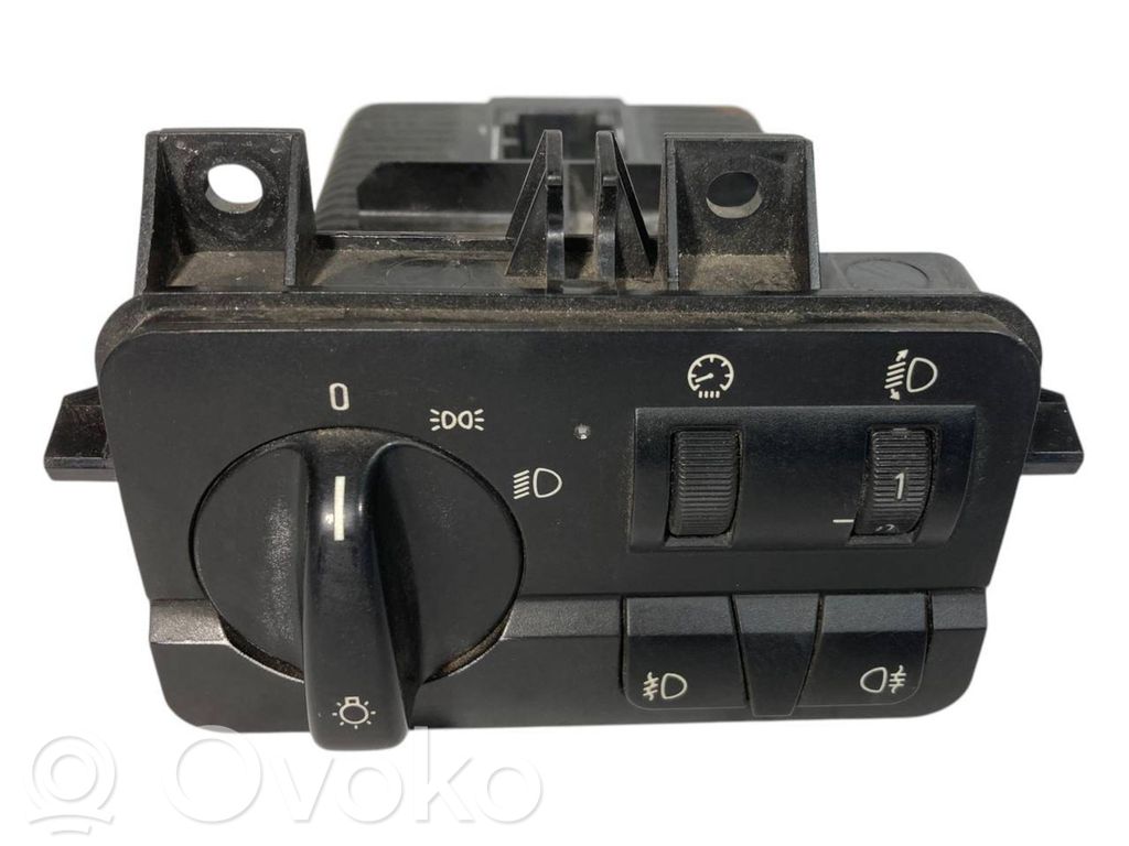 Headlight switch