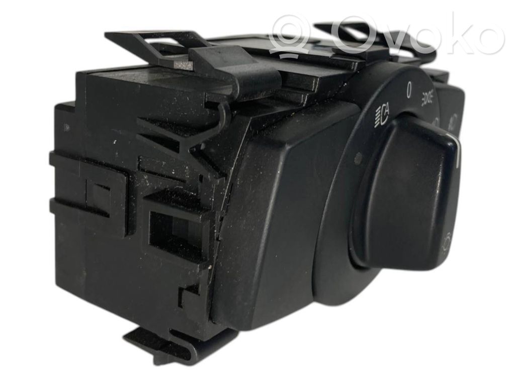 Headlight switch