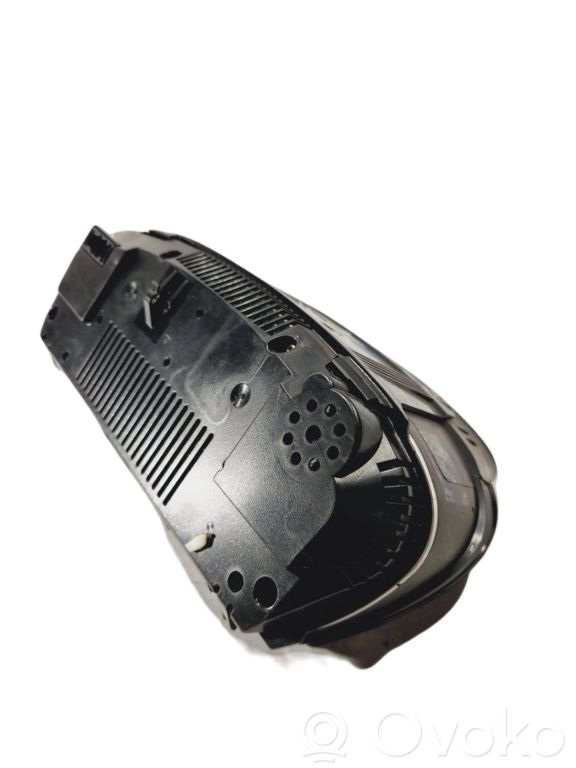 Speedometer (in the instrument panel)