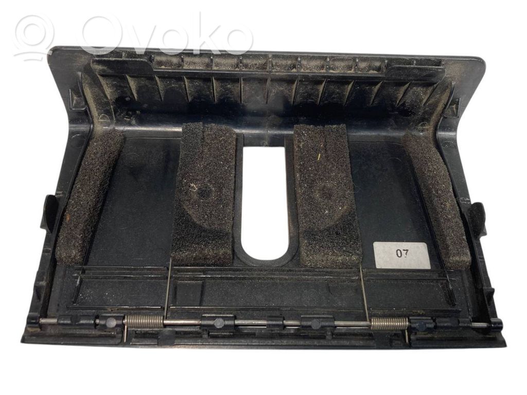 Trunk decorative trim