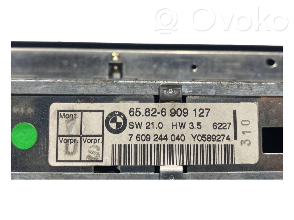 Radio / CD/DVD player / navigation