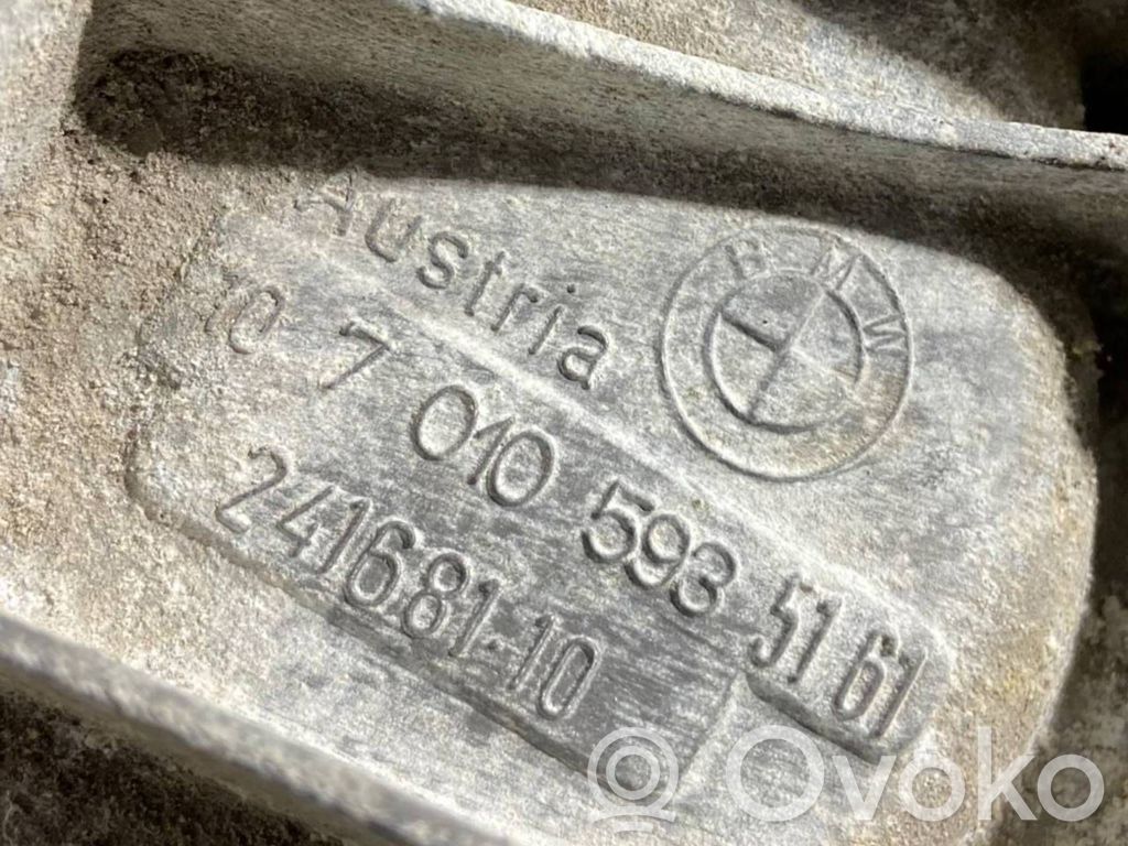 Dzinēja nostiprināšanas stiprinājums-kronšteins