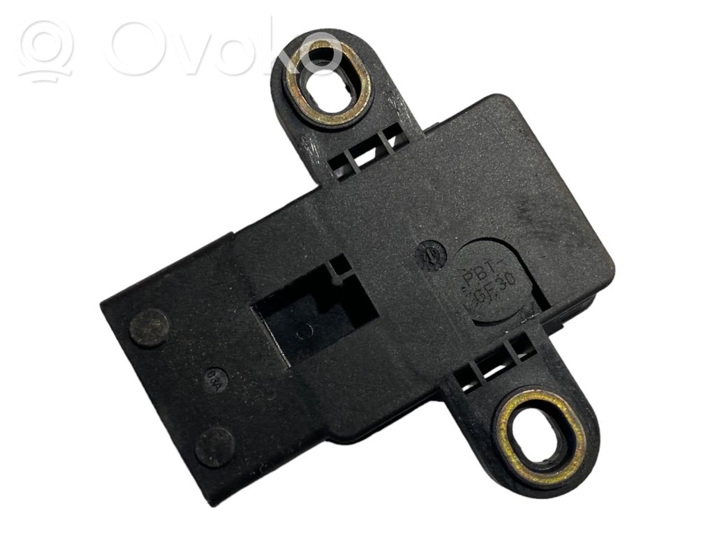 ESP (elektroniskās stabilitātes programmas) sensors (paātrinājuma sensors)
