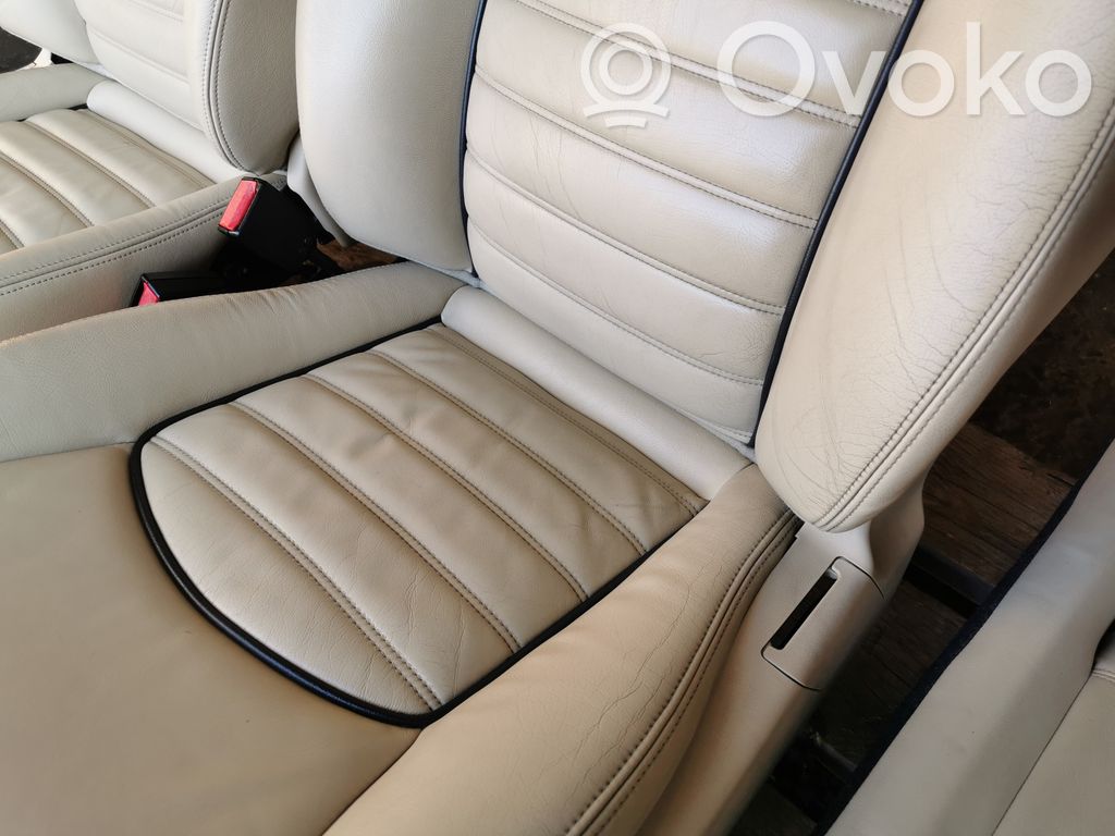 Salona daļu komplekts