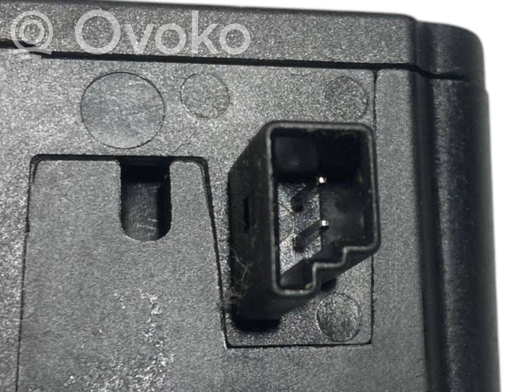 Degvielas tvertnes elektriskā slēdzene