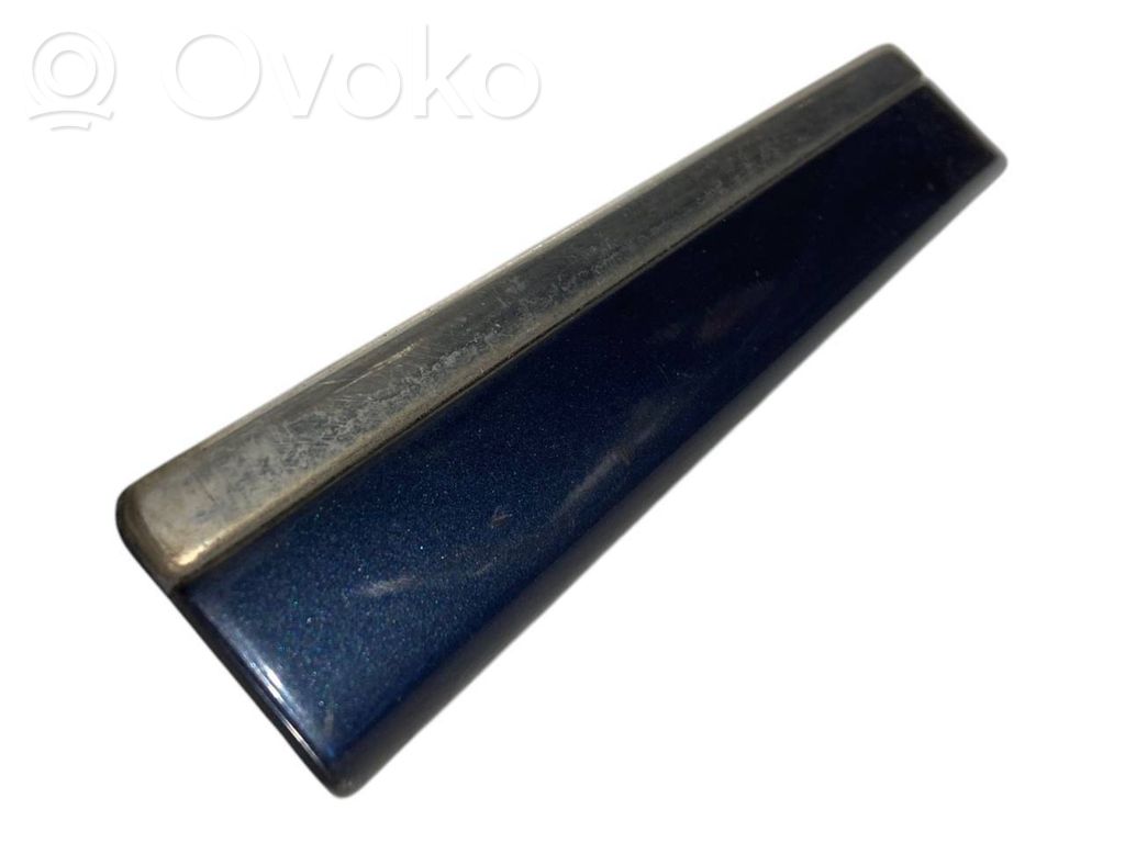 Spārna dekoratīvā apdare (moldings)