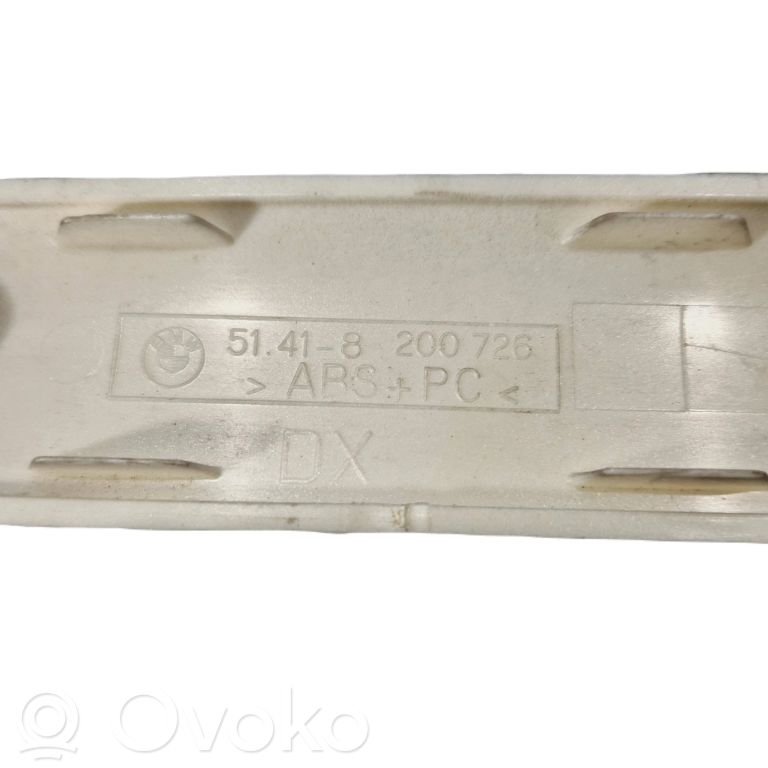 Cita veida salona detaļa