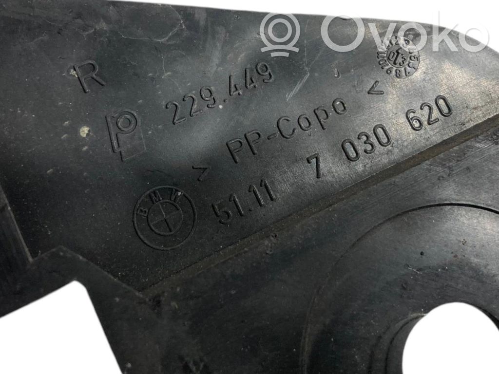 Priekšpusē bampera turētājs