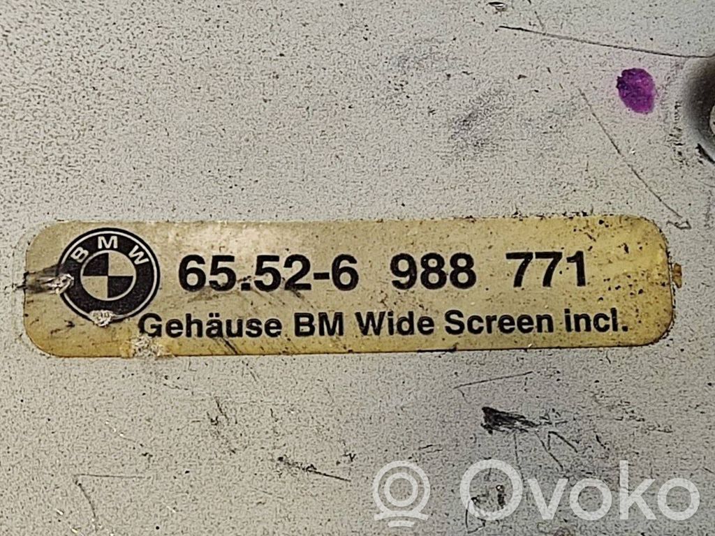 Radio / CD/DVD atskaņotājs / navigācija